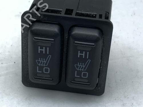 Commutateur MITSUBISHI LANCER VIII Sportback (CX_A) 1.8 Flex (CX3A, CX6A) (140 hp) 31997365