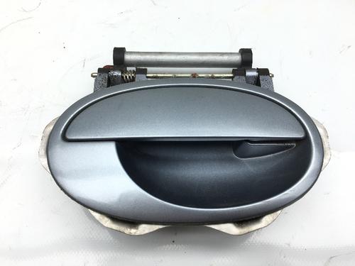 Used Rear right exterior door handle Rear right exterior door handle OPEL MERIVA A MPV (X03) 1.4 16V Twinport (E75) (90 hp) 10934537 10934537