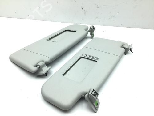 Right sun visor VW GOLF PLUS V (5M1, 521) 1.4 TSI | BP16195904I2 