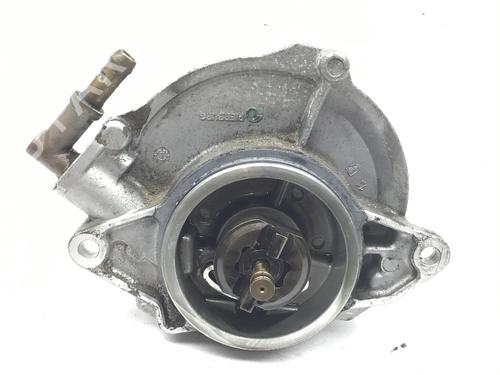 Used Vacuum pump AUDI A4 B7 Avant (8ED) 2.7 TDI (180 hp) 13522049