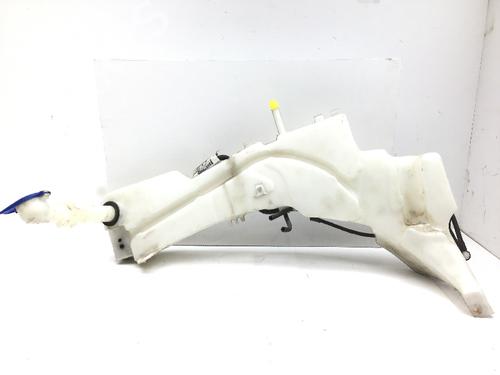 Used Windscreen washer tank FORD KUGA I 2.0 TDCi 4x4 (140 hp) 25158243