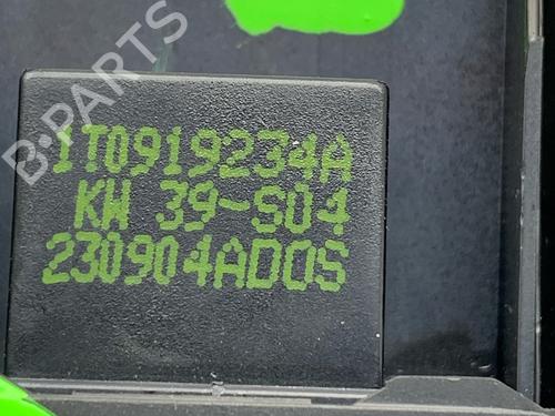 Air vent VW TOURAN (1T1, 1T2) 2.0 TDI 16V | BP31761067I21