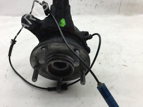 Used Left front steering knuckle LAND ROVER FREELANDER I (L314) 2.0 Td4 4x4 (112 hp) 14586166