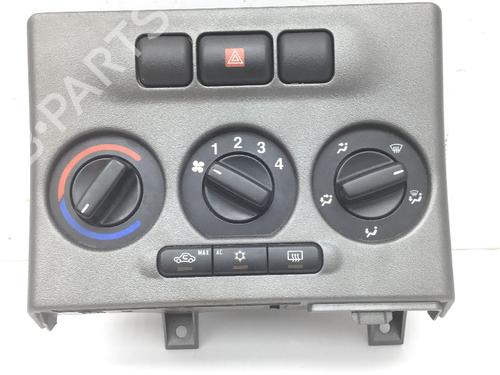 Used Climate control OPEL ZAFIRA A MPV (T98) 1.6 16V (F75) (101 hp) 18877805