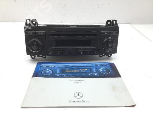 Used Radio MERCEDES-BENZ A-CLASS (W169) A 150 (169.031, 169.331) (95 hp) 17366924