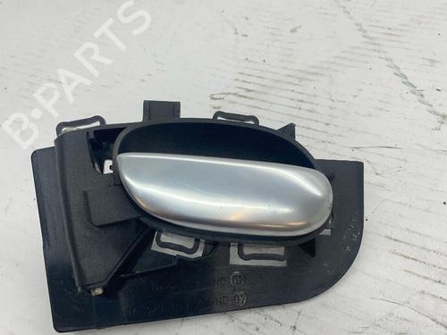 Used Front left interior door handle PEUGEOT 206 CC (2D) 1.6 16V (2DNFUF, 2DNFUR) (109 hp) 19843805