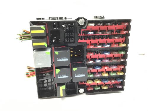 Used Fuse box FORD FIESTA V (JH_, JD_) 1.3 (60 hp) 26011932