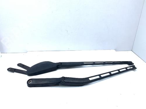 Front windshield wiper arm MERCEDES-BENZ C-CLASS T-Model (S203) C 200 Kompressor (203.242) | BP30971428C143