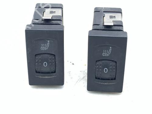 Kombi Kontakt / Stilkkontakt Kombi Kontakt / Stilkkontakt 39508451 39508451