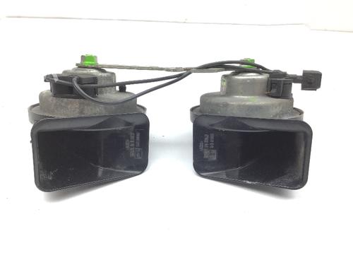 Horn RENAULT CLIO III (BR0/1, CR0/1) 1.2 16V (BR02, BR0J, BR11, CR02, CR0J, CR11) (75 hp) 17972583
