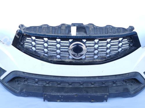front-bumper-ssangyong-korando-ck-2010-36681024 main image