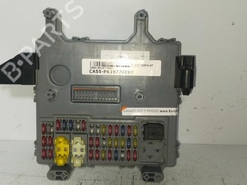 Used Fuse box JEEP CHEROKEE (KJ) 2.5 CRD 4x4 (143 hp) 19043932