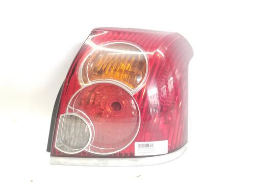 Piloto trasero derecho TOYOTA AVENSIS (_T25_) 2.0 D-4D (ADT250_, ADT250R) (126 hp) 31156710