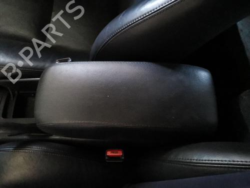 Apoyobrazos central Apoyobrazos central TOYOTA AVENSIS (_T25_) 2.2 D-4D (ADT251_, ADT251R) (150 hp) 37181447 37181447