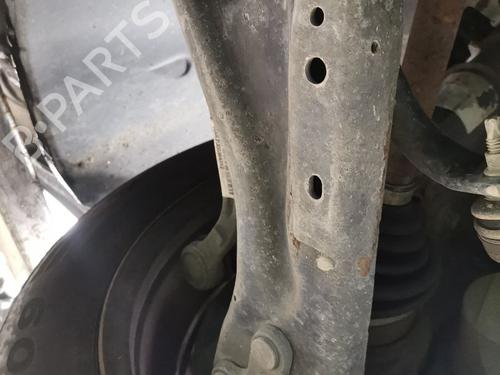 Used Left front suspension arm PEUGEOT 308 II (LB_, LP_, LW_, LH_, L3_) [2013-2021]  32175033