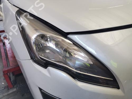 Used Right headlight Right headlight PEUGEOT 3008 II SUV (MC_, MR_, MJ_, M4_) [2016-2026] 33693998 33693998