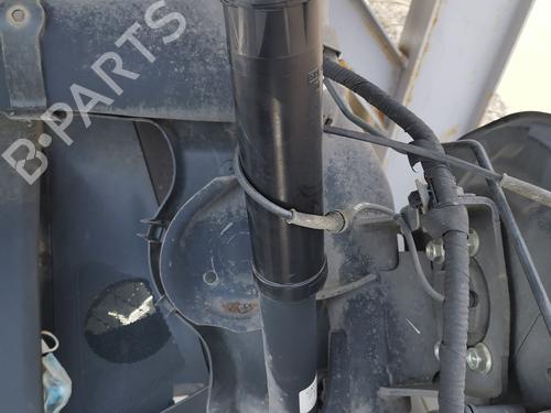 Used Right rear shock absorber RENAULT KADJAR (HA_, HL_) 1.2 TCe 130 (HLMR) (130 hp) 3642866