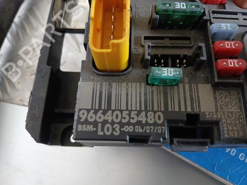 Used Fuse box Fuse box 38171857 38171857