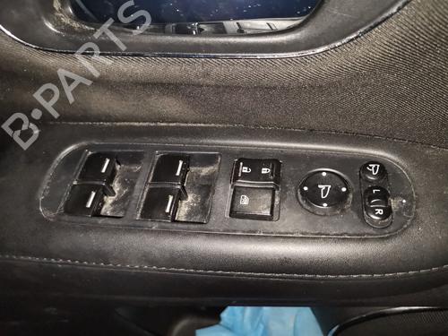 Used Left front window switch HONDA HR-V (RU) 1.6 i-DTEC (RU8) (120 hp) 30390468