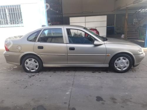 Left headlight OPEL VECTRA B (J96)  | BP31586675C28 