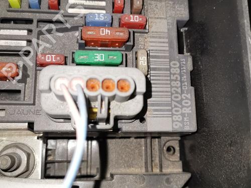 Used Fuse box Fuse box PEUGEOT 3008 II SUV (MC_, MR_, MJ_, M4_) [2016-2026] 33758313 33758313
