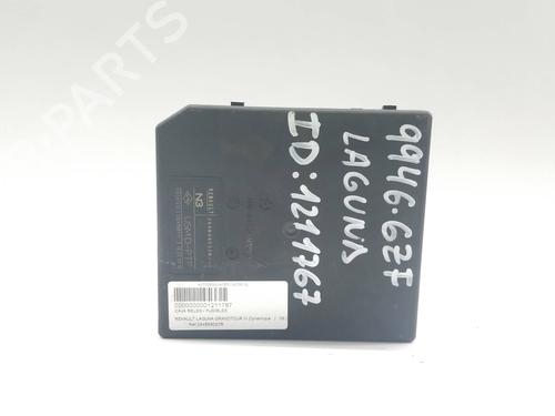 Used Fuse box RENAULT LAGUNA III Grandtour (KT0/1) [2007-2015]  31670206