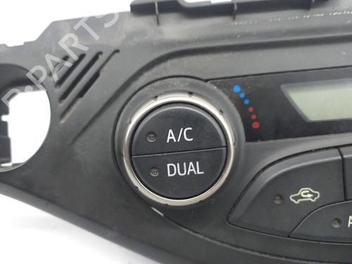 Climate control TOYOTA YARIS (_P13_) 1.5 Hybrid (NHP130_) | BP9292839I5 