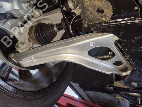 right-front-suspension-arm-renault-espace-vi-rhn-2023-33464078 main image