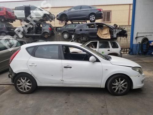 Used Parts HYUNDAI i30 (FD)  1.6 CRDi  1154864