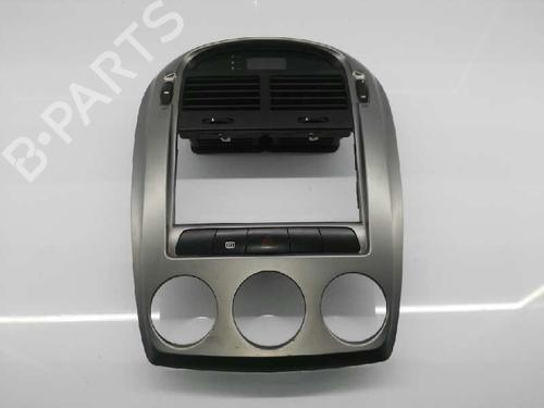 Used Display monitor KIA CERATO I Hatchback (LD) [2004-2010]  17024213