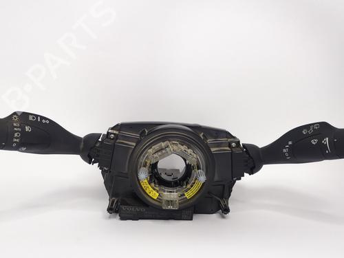 switch-volvo-v60-ii-225-2018-5106572 main image