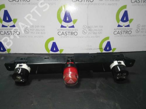 Used Warning switch FIAT 500 (312_) 1.2 LPG (312AXA1A) (69 hp) 3595783