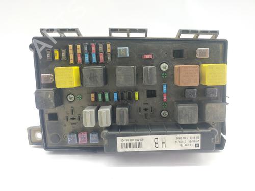 Used Fuse box Fuse box OPEL ZAFIRA / ZAFIRA FAMILY B (A05) [2005-2019] 32786031 32786031