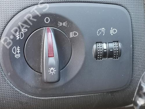 Used Headlight switch SEAT IBIZA IV (6J5, 6P1) [2008-2017]  30318887