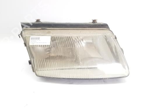 Used Right headlight VW PASSAT B5 (3B2) 1.8 (125 hp) 30274602