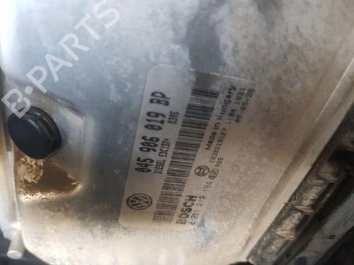 Used Engine control unit (ECU) VW POLO IV (9N_, 9A_) [2001-2014]  30151824
