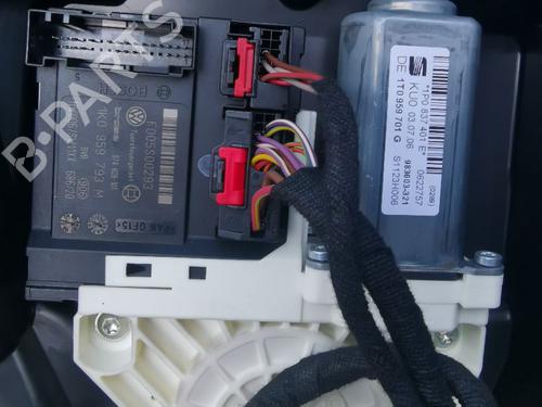 Left front window motor SEAT LEON (1P1)  | BP29375644E21 