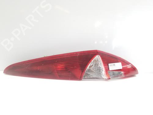 Højre baglygte Højre baglygte FIAT PUNTO (188_) 1.3 JTD 16V (70 hp) 13741738 13741738