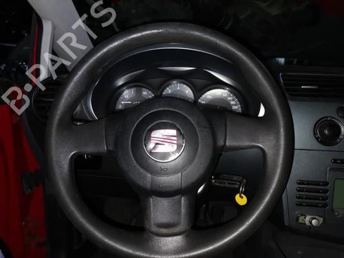 Used Steering wheel SEAT LEON (1P1) 1.9 TDI (105 hp) 17183098