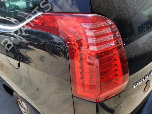 Left taillight PEUGEOT 5008 (0U_, 0E_) 1.6 HDi | BP25848244C34 