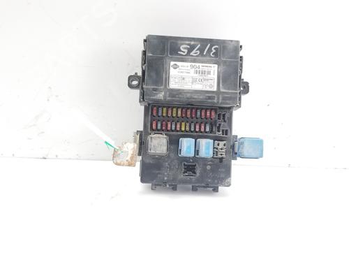 Used Fuse box NISSAN TERRANO II (R20) 2.7 TDi 4WD (125 hp) 17509669