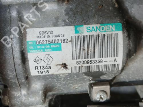 Used AC compressor AC compressor RENAULT CLIO III (BR0/1, CR0/1) 1.5 dCi (75 hp) 33426861 33426861