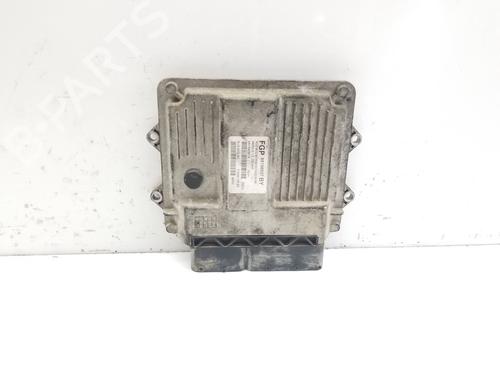 Used Engine control unit (ECU) OPEL MERIVA A MPV (X03) 1.3 CDTI (E75) (69 hp) 18121259