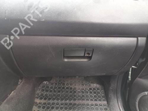 Used Glove box SUZUKI GRAND VITARA II (JT, TE, TD) 1.9 DDiS All-wheel Drive (JT419, TD44, JB419WD, JB419XD,... (129 hp) 29255722