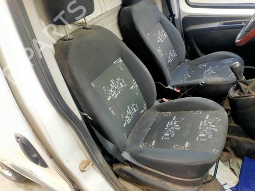 Used Right front seat FIAT FIORINO Box Body/MPV (225_) 1.3 D Multijet (225BXD1A, 225BXB1A, 225BXB11) (75 hp) 16856724
