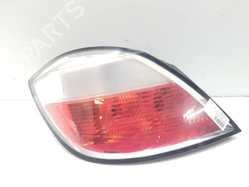 Used Left taillight OPEL ASTRA H (A04) [2004-2014]  26004443