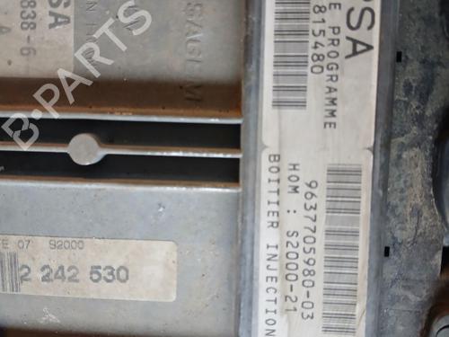 Used Engine control unit (ECU) CITROËN SAXO (S0, S1) 1.4 VTS (75 hp) 32368641