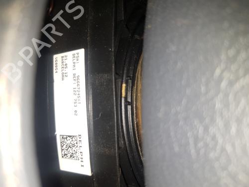 Forlygtekontakt PEUGEOT 5008 (0U_, 0E_) 1.6 HDi (112 hp) 11516618
