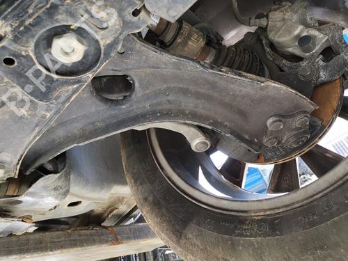 Used Left front suspension arm RENAULT CAPTUR II (HF_) [2020-2025]  30466861