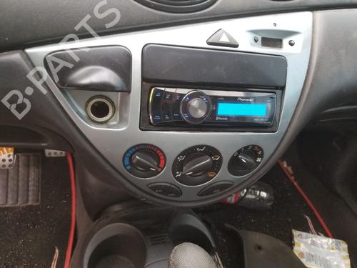 Right headlight FORD FOCUS I (DAW, DBW) 1.6 16V | BP31309397C29 